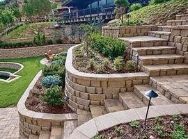 Строительство подпорных стен из блоков