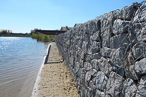 берегоукріплення габіонами