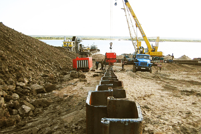 Занурення шпунта Ларсена